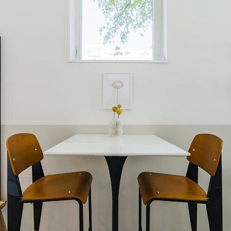 Apartamento Abode Xs House Stunning Architectural Flat Filadelfia Exterior foto